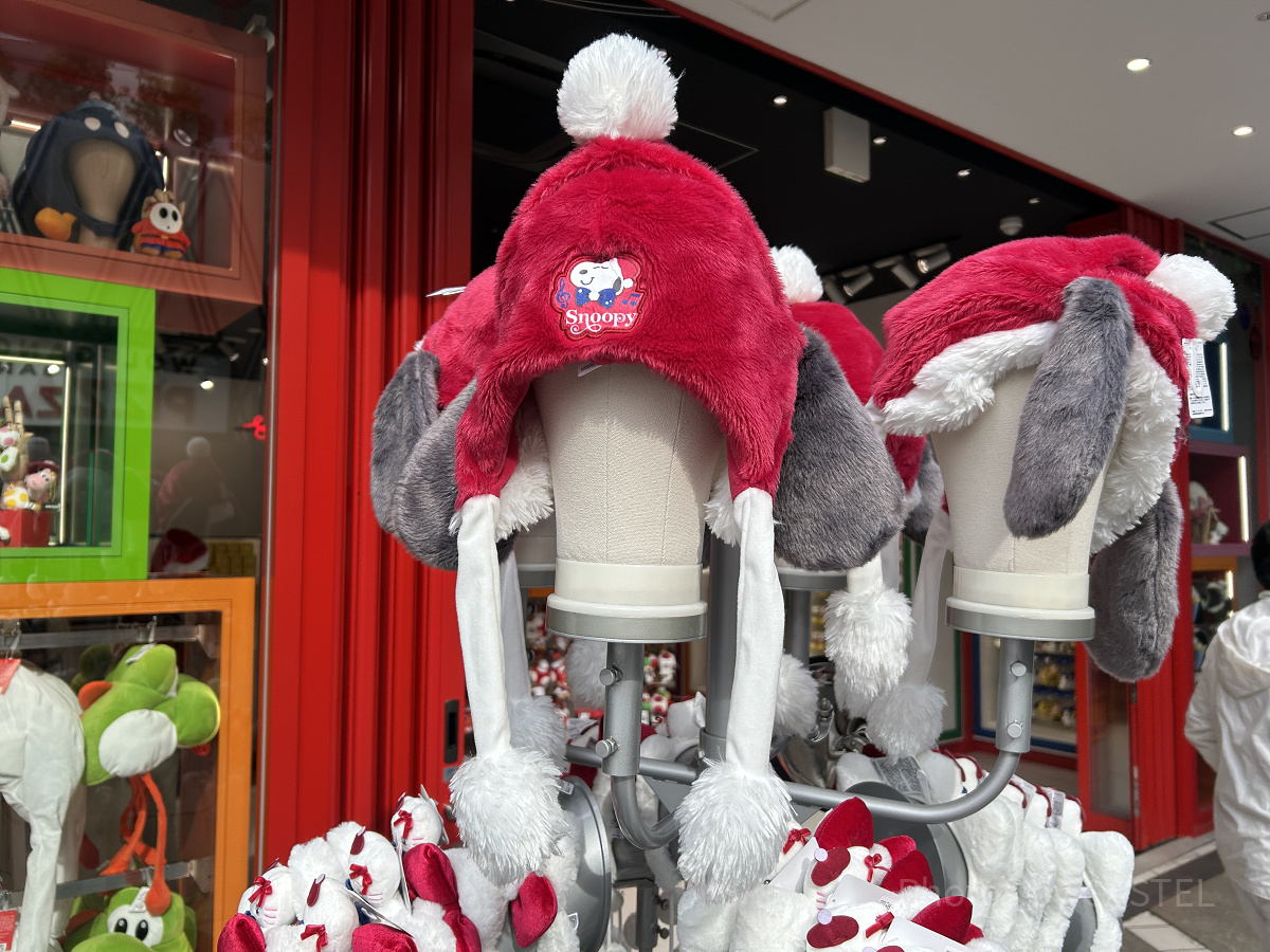 スヌーピーサンタ帽ギミック付きぬいぐるみハット| キャステル