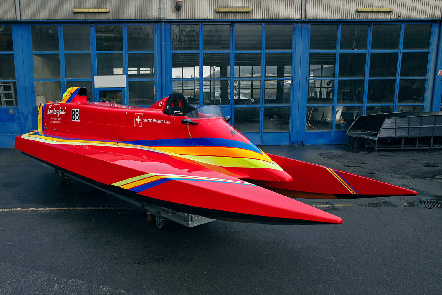 フェラーリやアルファロメオが水上でスピードレースを繰り広げてた1930