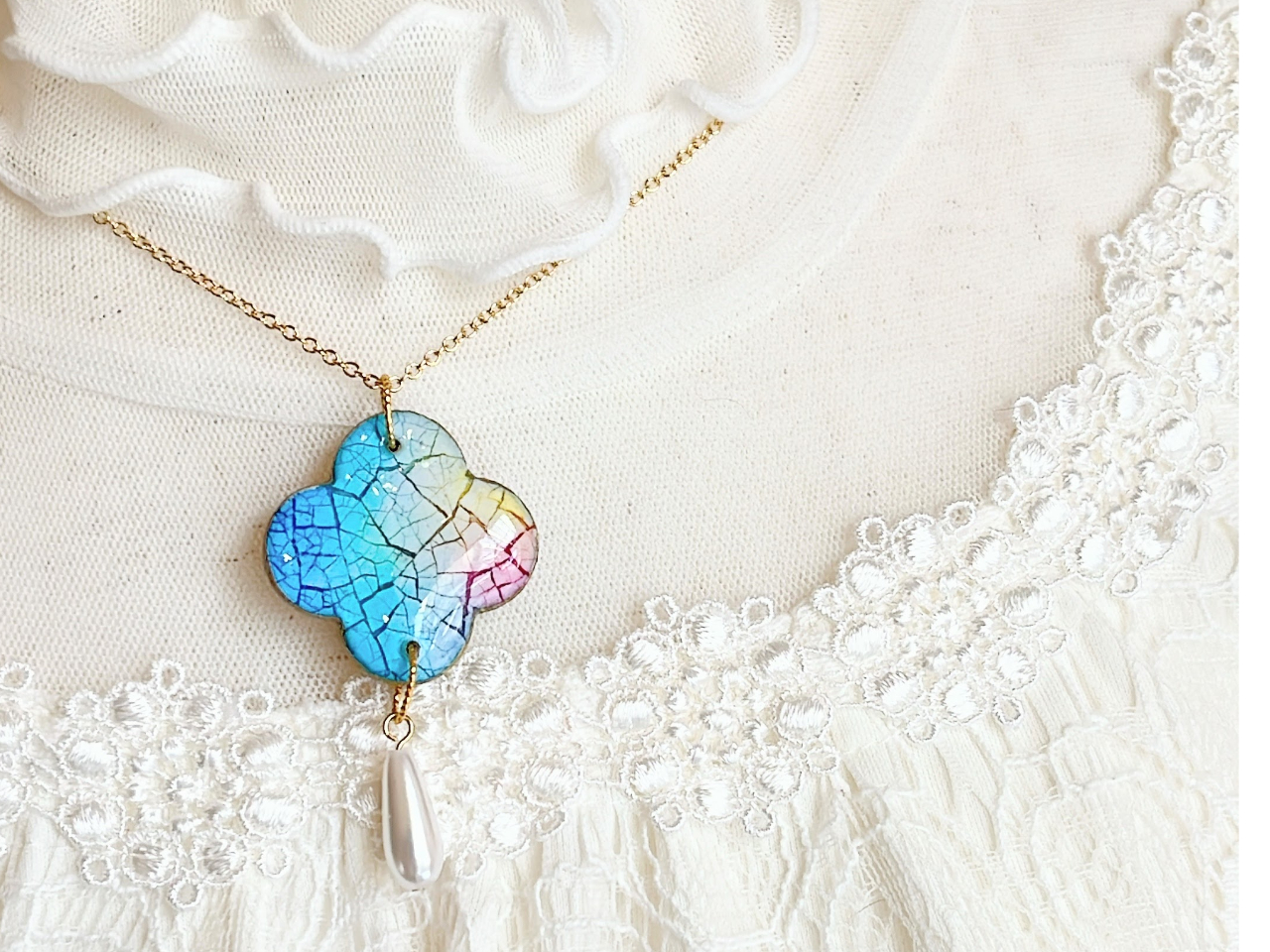 愛知 瀬戸 ☆ エッグシェルモザイクでアクセサリーづくり体験