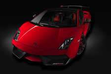 ランボルギーニ、「ガヤルド LP570-4 スーパートロフェオ ストラダーレ