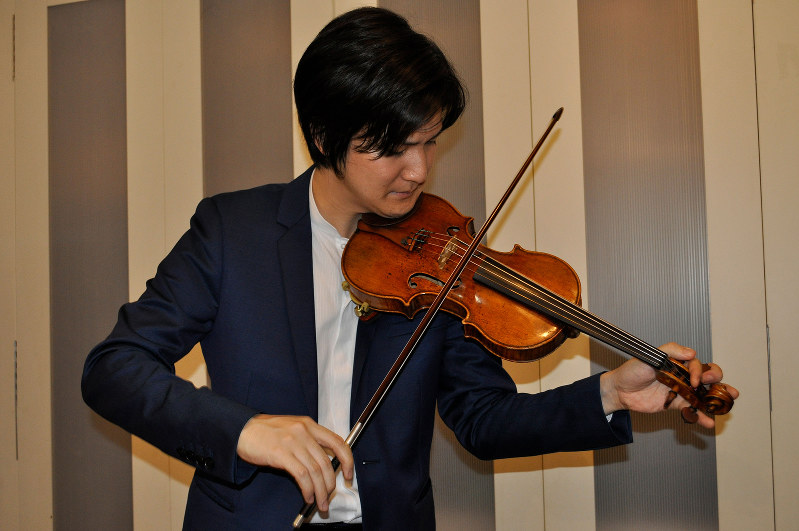 特集：演奏するほど価値を維持できるストラディバリウスの世界＝小田切