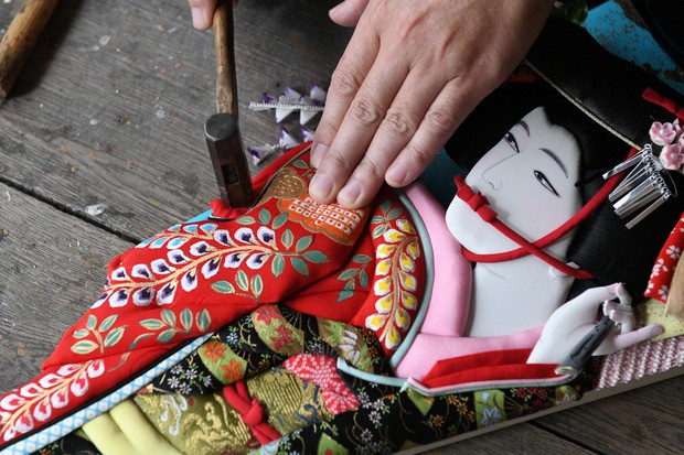 Enchanting Edo: Tokyo shop's decorative paddles boast chic 3D