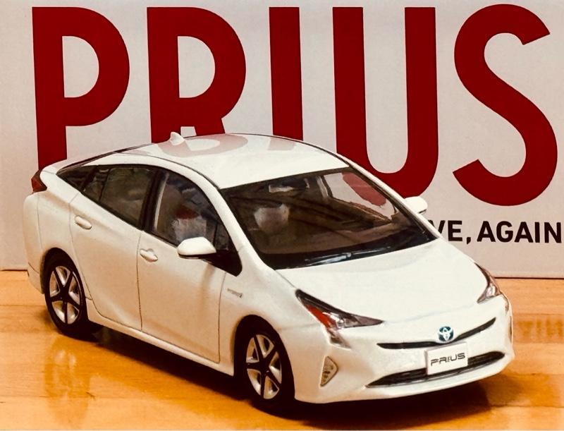 トヨタ(純正) ZVW50 プリウス前期 1/30 カラーサンプルミニカー