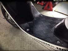 フロアマット取り付け（ホンダ Live Dio ZX (ライブディオZX)）by