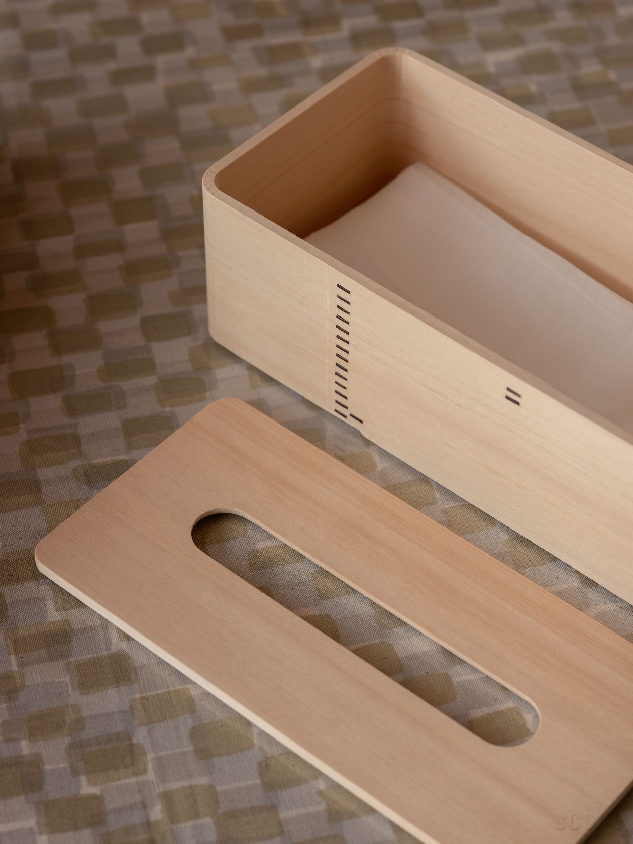 ティシューの匣 No.2 | 東屋