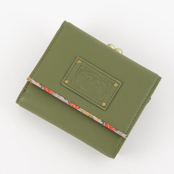 ヘタリア World☆Stars』より、8人をイメージしたバッグ&財布が登場