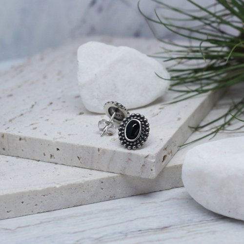 送料無料】台湾 【シルバーピアス】ブラックオニキス | オーバルレトロ