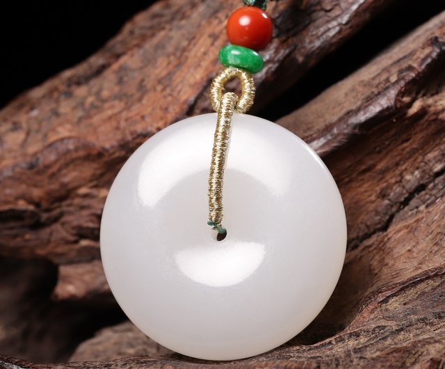 95 折】秒殺價天然新疆和田玉羊脂玉平安扣吊墜玉質細膩油潤色澤柔和