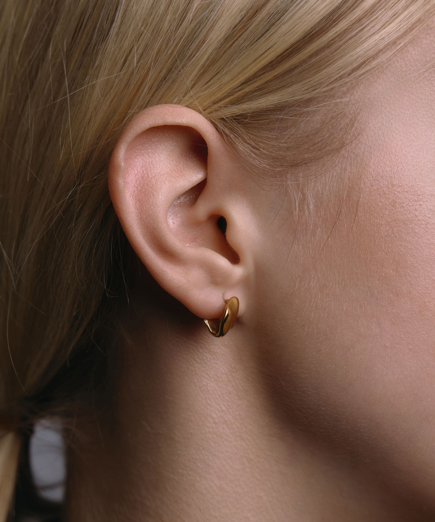 ゴールド]ホールドピアス