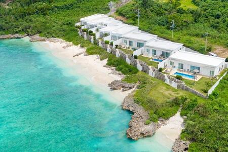 CC01 クリスタルヴィラ宮古島砂山ビーチペア宿泊券（2名1泊 素泊まり