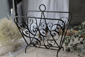 葉っぱの装飾付きアイアン製マガジンラック フランスアンティーク