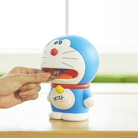 ドラえもん」がポストになっちゃった！貯金箱やもこもこトートが郵便局
