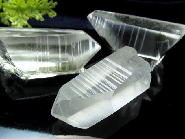 レムリアン水晶の魅力とは？産地・硬度と天然石の特徴、癒しの