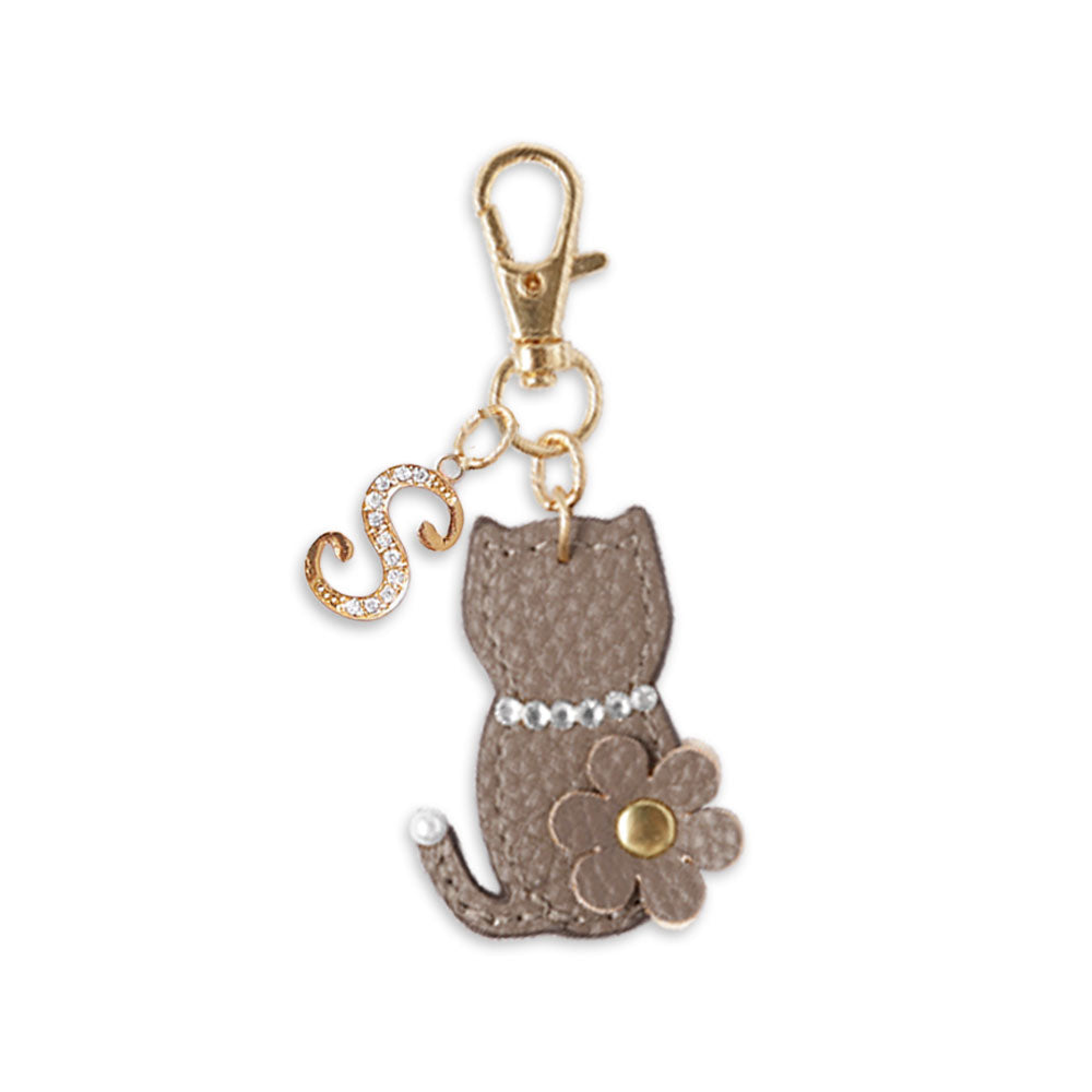 アクセサリー ヴィーガンレザー イニシャル ネコチャーム – COVERARY