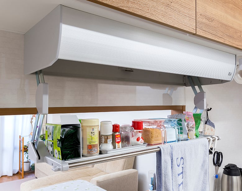 キッチンの「昇降式」吊戸棚について考えてみる | いつかキッチンを