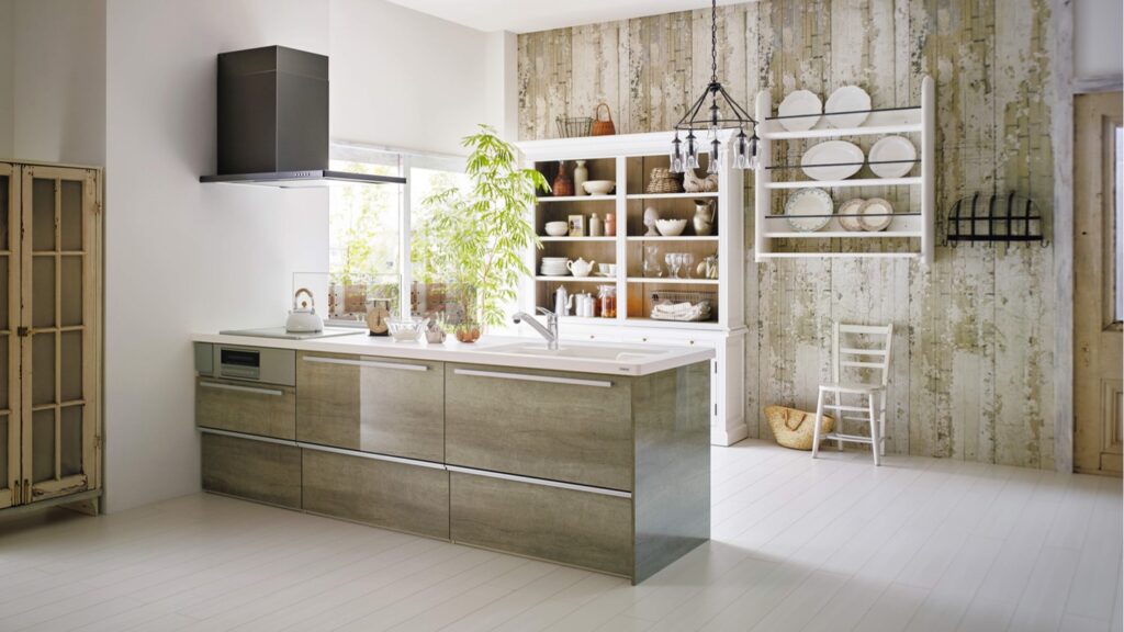 使い込んだ風合いの鏡面木目扉グラセウッドグレージュ | いつか