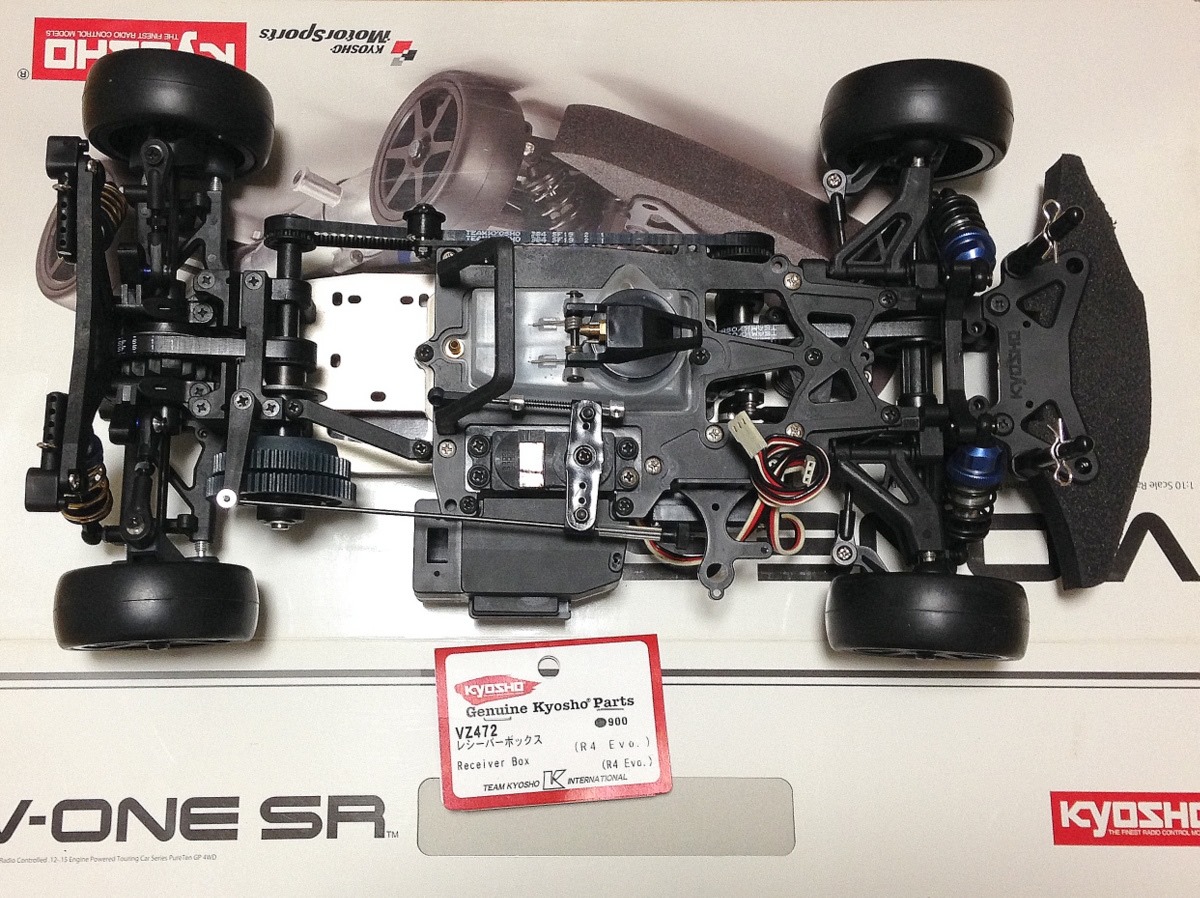 V-one-SRに、R4EVO用受信機ボックスを付ける。 2016年1月24日 | 玄人゛志向