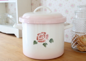 マニー ローズ ホーロー － フレンチカントリーのバラ柄、レース雑貨