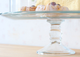 マニーローズ ガラス ケーキドーム(L) － フレンチカントリーのバラ柄