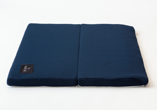 ASHI MAKURA 整体足枕 | CURE:RE（キュアレ）