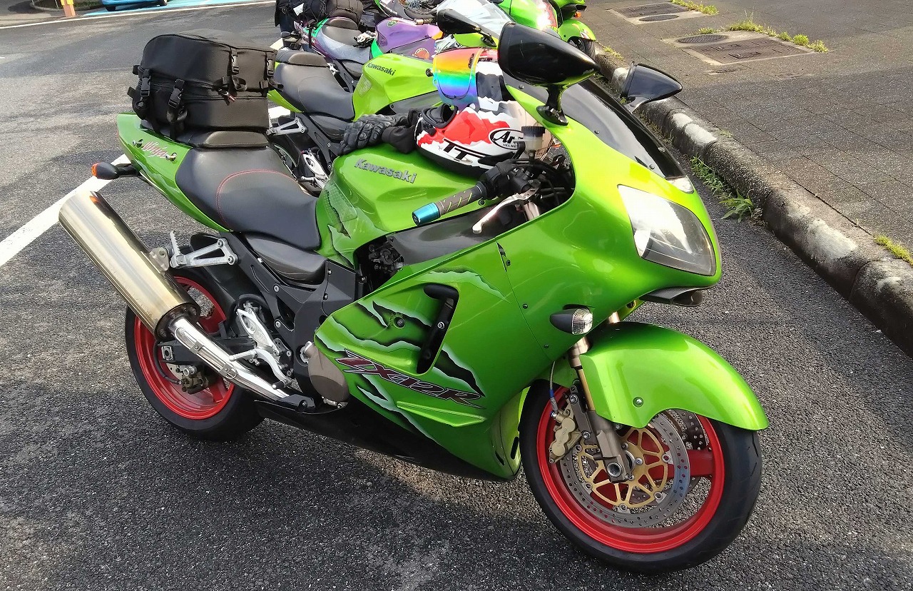 ZX-12RからZX-12Rに乗りかえる？ - D-EVO