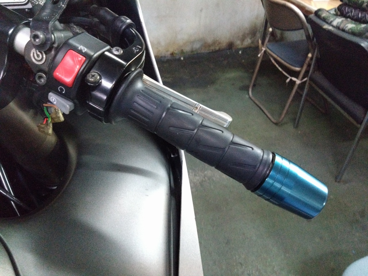 ZX-12R ハンドルグリップの換装 - D-EVO