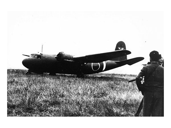 1/72 ダグラス DC-5 KLM・日本軍鹵獲機 | HLJ.co.jp