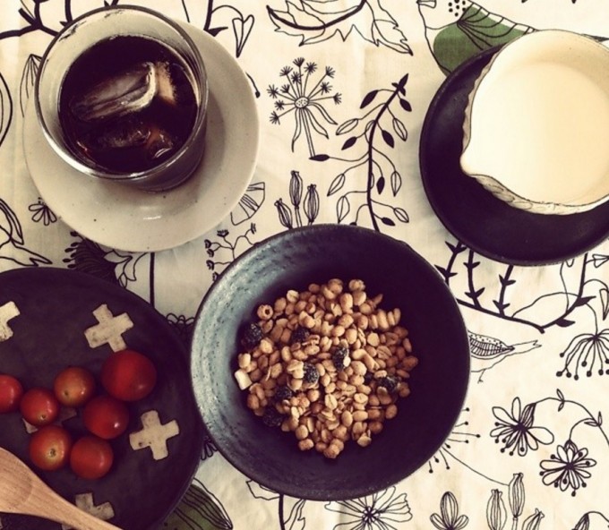 日々の食卓にいかが？シンプルでおしゃれな宇田令奈さんの信楽焼うつわ