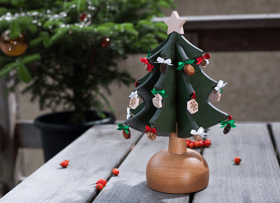 美しい音色にうっとり。「Oak Village」のオルゴールツリーで過ごす温