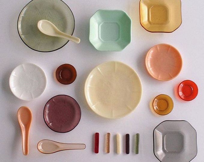 思わず触れてみたくなる。さまざまなガラスの質感を楽しむ池谷三奈美