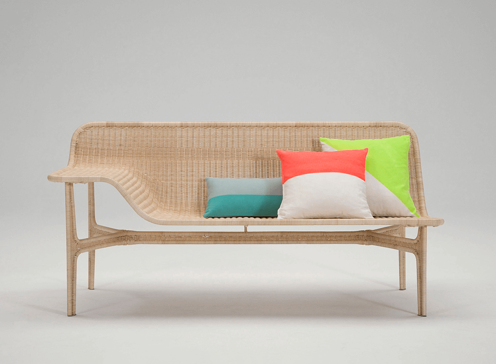 厳選した高品質のラタンを使用。モダンで洗練された雰囲気を纏った