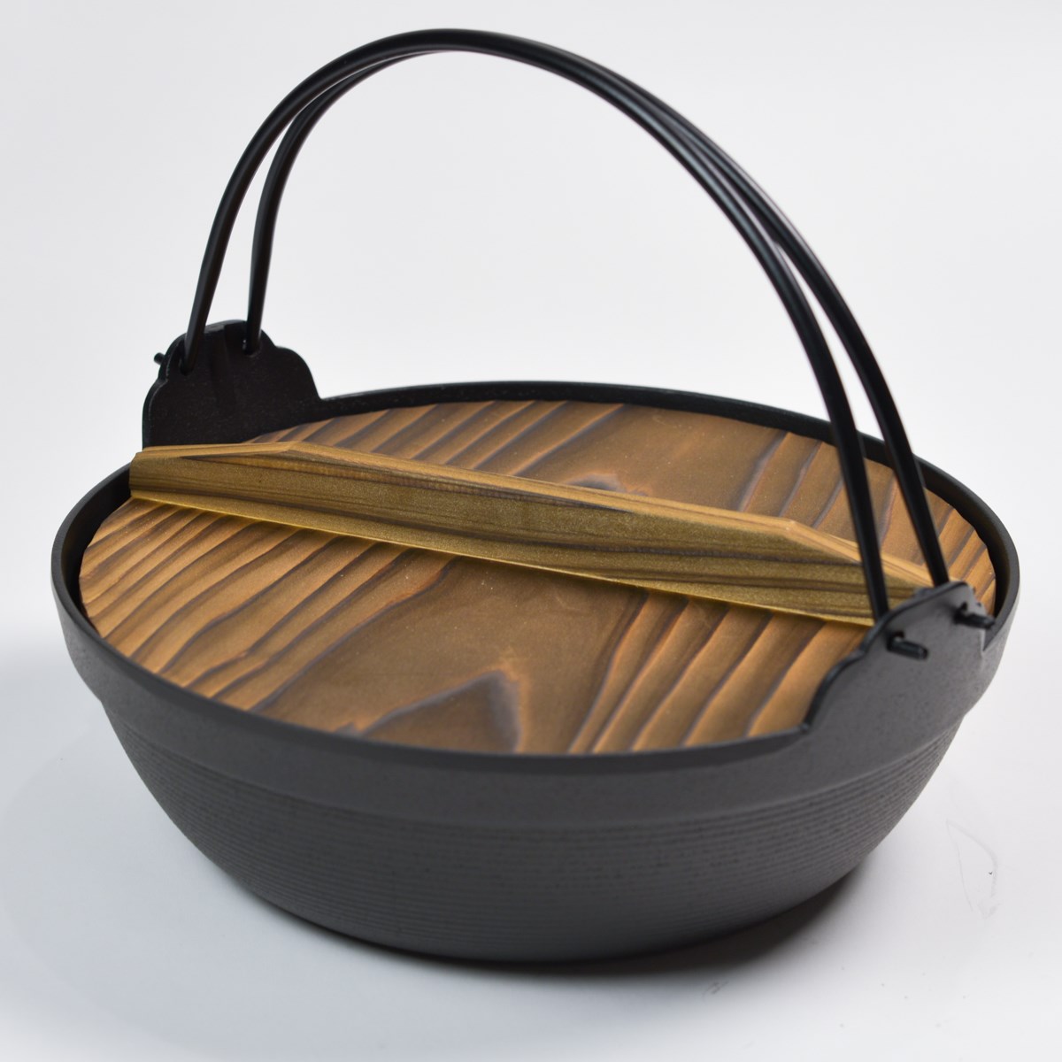 送料無料】 ふる里鍋 深型 16cm ツル付き / 岩鋳 なべ 鉄鍋 鉄分補給