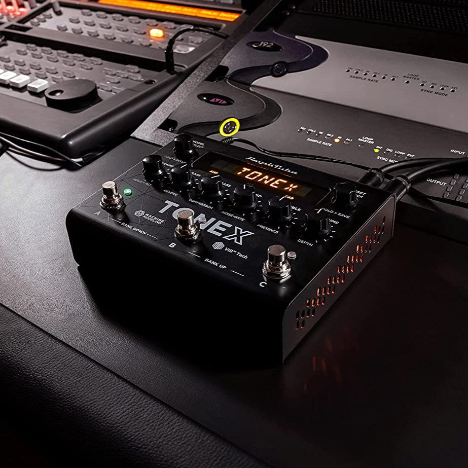 IK Multimedia TONEX Pedal | Professional Amp & Effects Modeler