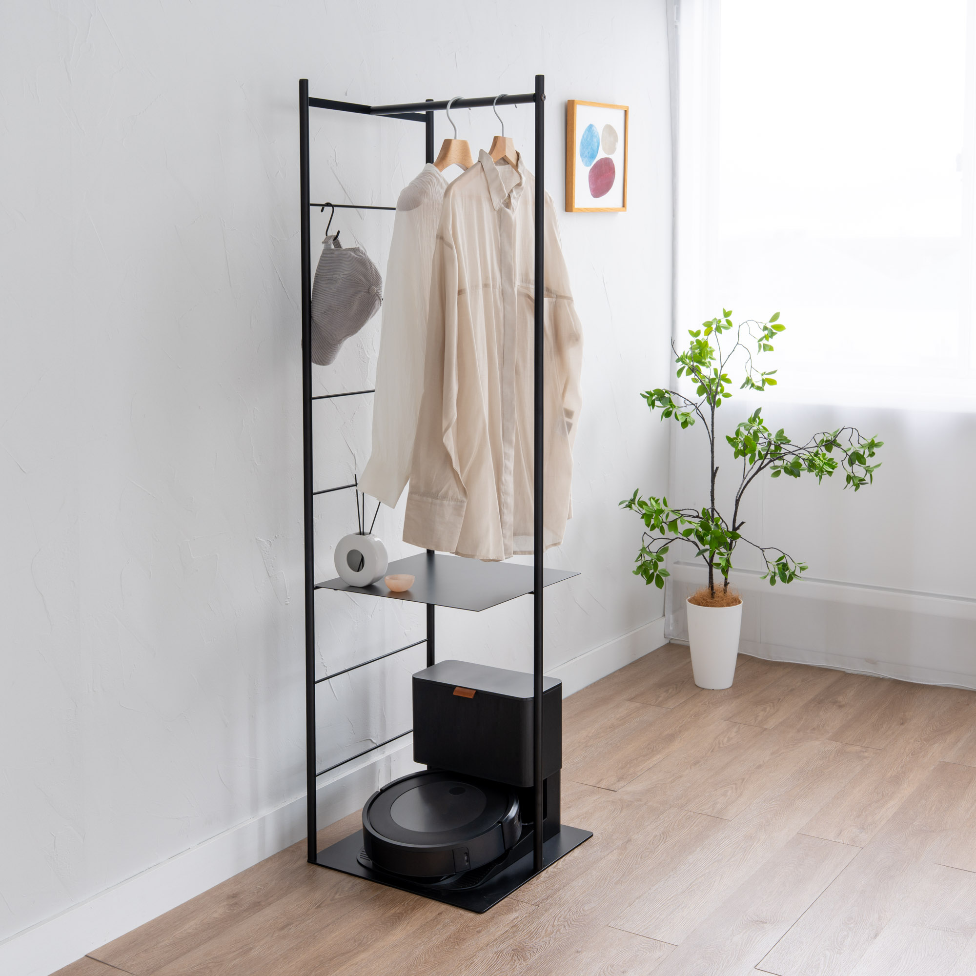 ディノスより、創業50周年を記念し、樹齢約50年の日田杉を活用した