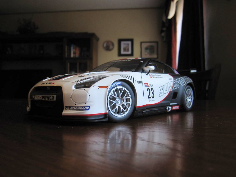 オートアート 81076 1/18 日産GTR FIA GT1 ホワイト 1/18 オートアート