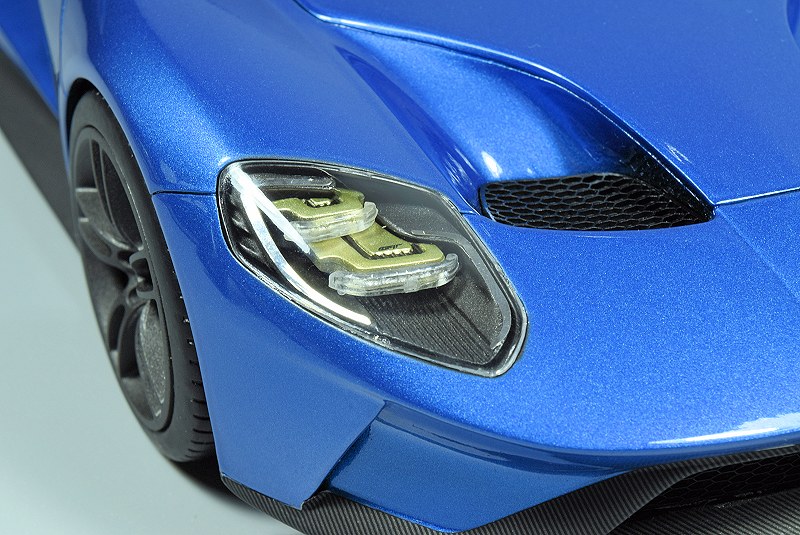 REVIEW: TopSpeed Ford GT 2015 • DiecastSociety.com