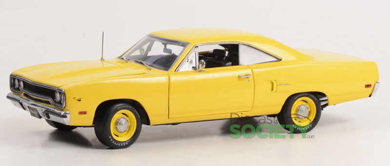 GMP New 1970 Plymouth Road Runner - Lemon Twist • DiecastSociety.com