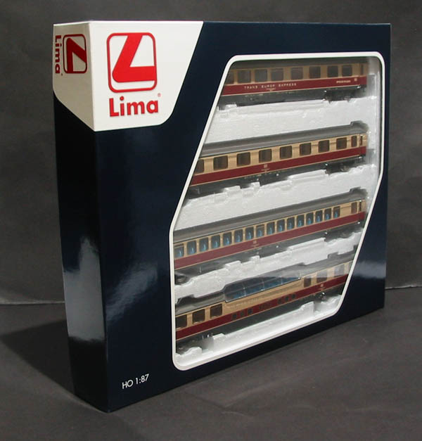Lima HL4000 1st class 'Rheingold 1968' passenger coaches - Hattons