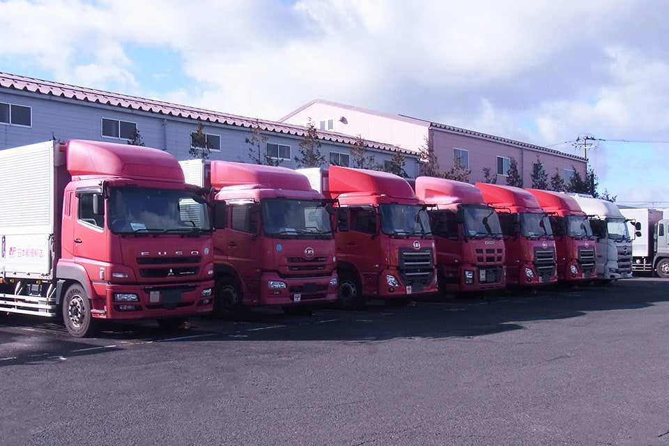 日本郵便輸送株式会社 （東北支社 郡山営業所） -中型トラック