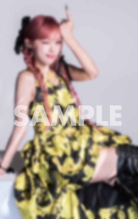 SMILEY-Japanese Ver.- (feat.ちゃんみな)」CD封入絵柄＆店頭特典