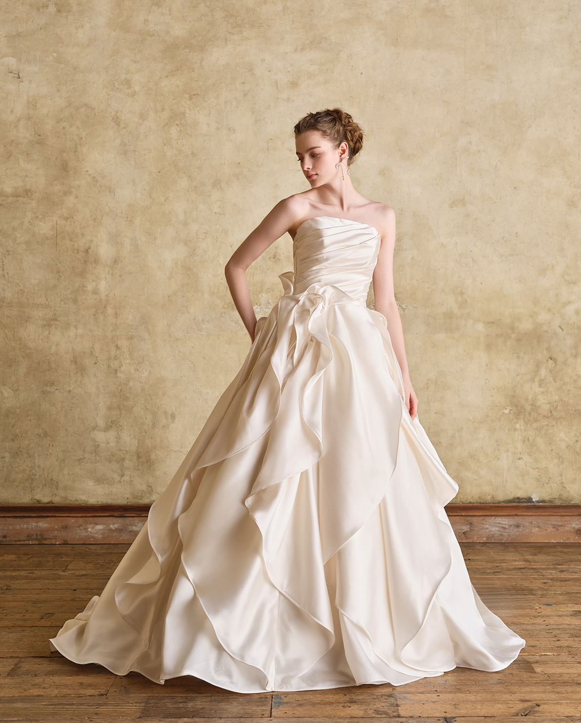 Neograce（ネオグレース） | ブライド | TAKAMI BRIDAL | ウエディング