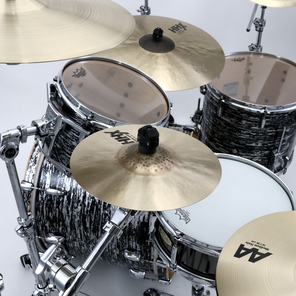 モダンなダーク・サウンドのセイビアンHHX Complexシリーズより“O-Zone