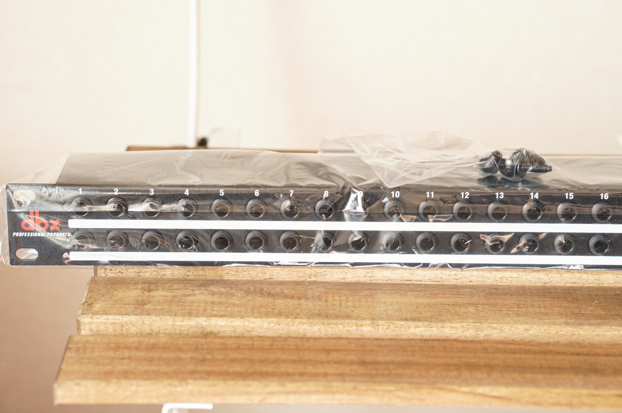 dbx PB48 パッチベイの使用レビュー。 | DTM DRIVER!