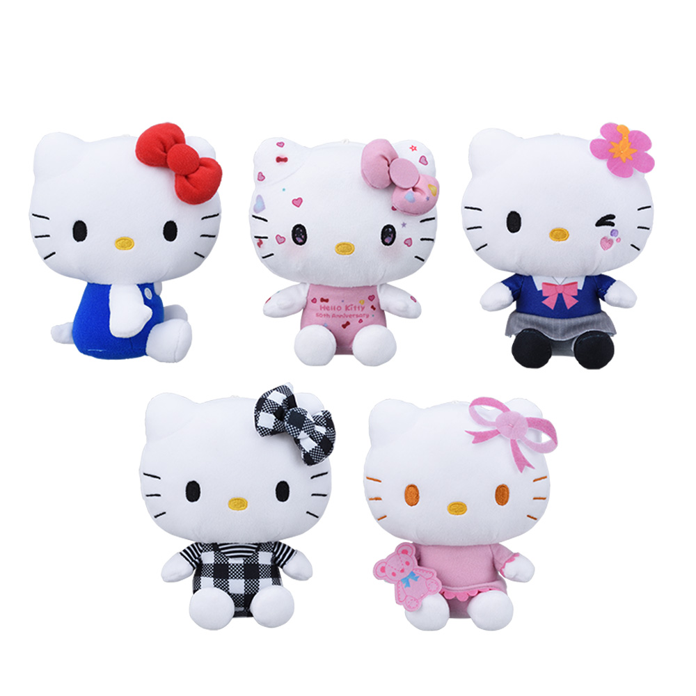 ハローキティ」50周年バージョンのぬいぐるみ！セガプライズ「サンリオ