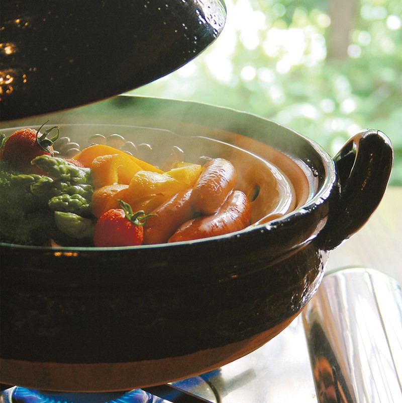 長谷園 伊賀焼の燻製土鍋 いぶしぎん 小(いぶしぎん): 三重｜いいもの