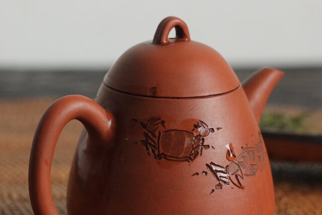 二代 山田常山 蟹図 常滑朱泥茶壷/急須/茶壺 P105｜骨董店 のびる 古