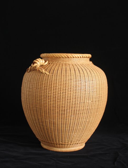 福田竹勇斎 白竹壺型竹籠 U120｜骨董店 のびる 古美術 骨董 和風建具