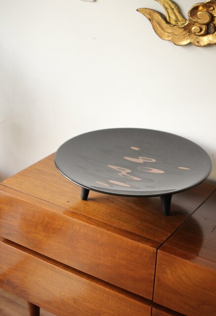 音丸香 彫漆三足脚付き盆 Q362｜骨董店 のびる 古美術 骨董 和風建具