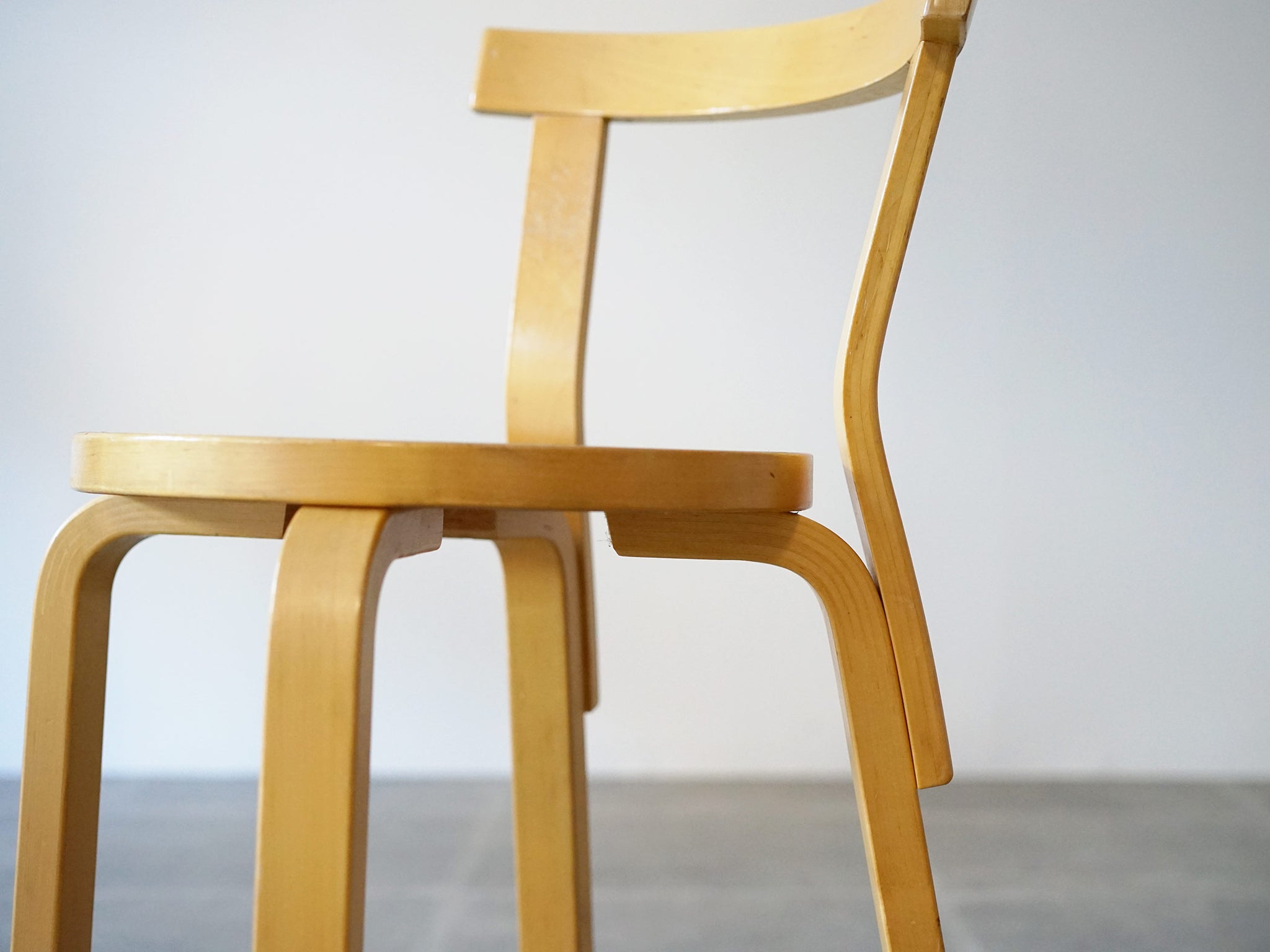 Alvar Aalto（アルヴァ・アアルト)チェア69 ホワイト Artek