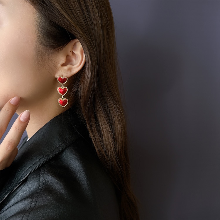 P-1162) 3連ハートチタンピアス | ビーズ・パーツなどのハンドメイド